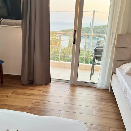 Eri Rooms Sarande Exterior photo